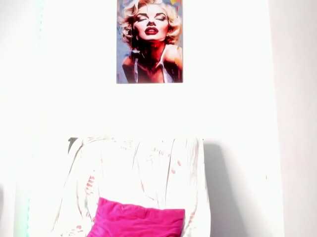 Tina-houston live cam on BongaCams