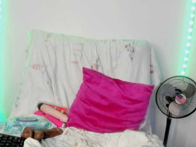 Tina-houston live cam on BongaCams