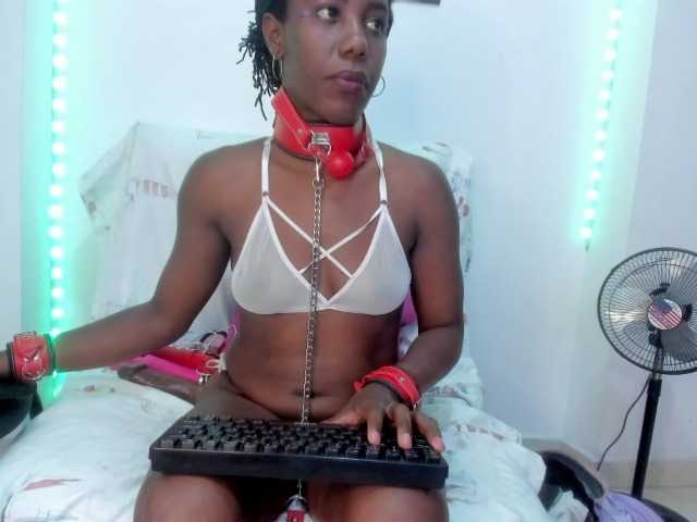 Tina-houston live cam on BongaCams