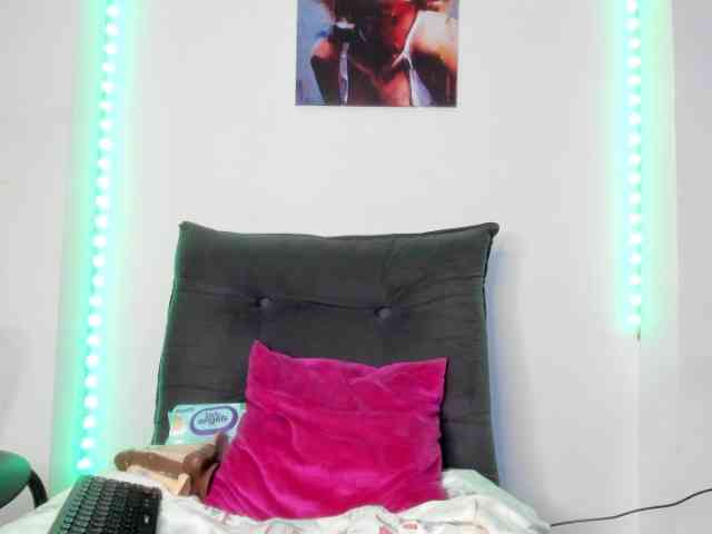 Tina-houston Live Webcam on BongaCams