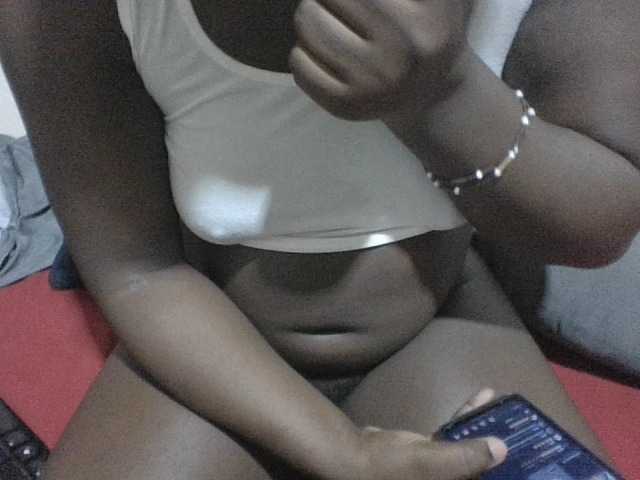 Evethegirl live cam on BongaCams