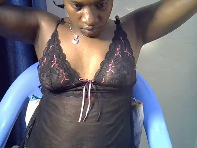 Nyangisexy1 live cam on BongaCams