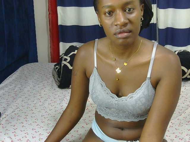 Nyangisexy1 live cam on BongaCams