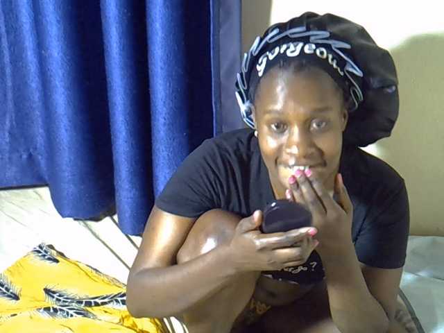 Nyangisexy1 live cam preview