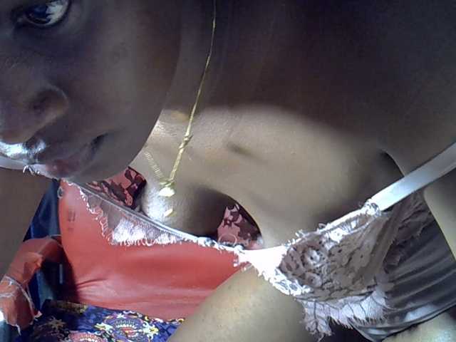 Nyangisexy1 live cam on BongaCams