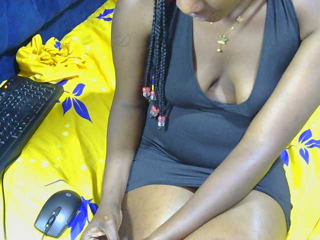 Nyangisexy1 live cam on BongaCams