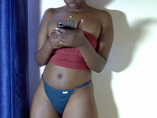 Nyangisexy1 live cam on BongaCams