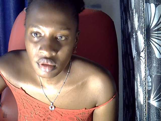 Nyangisexy1 live cam on BongaCams