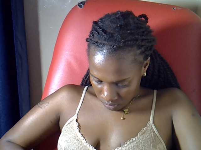 Nyangisexy1 live cam on BongaCams