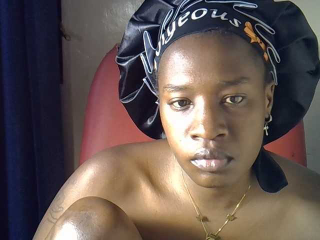 Nyangisexy1 live cam on BongaCams