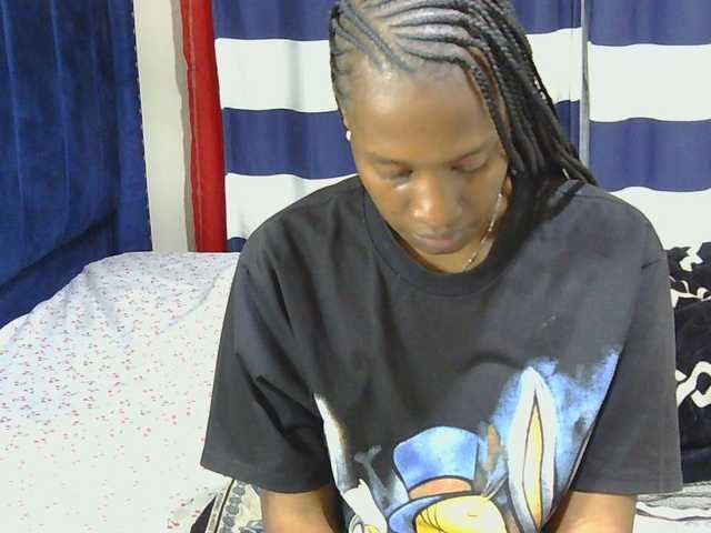 Nyangisexy1 live cam on BongaCams