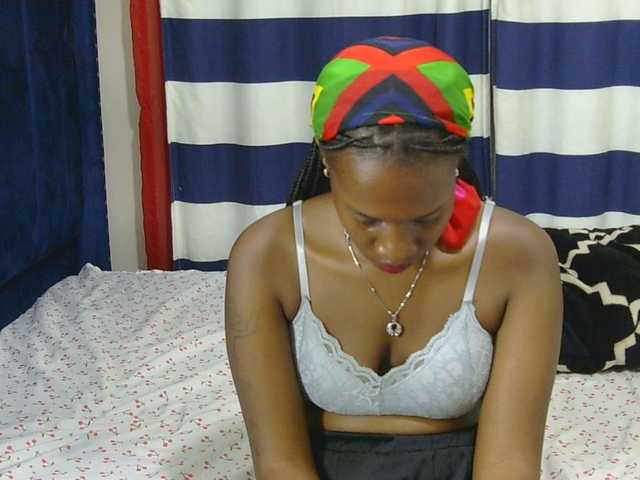 Nyangisexy1 live cam on BongaCams