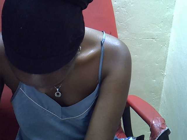 Nyangisexy1 live webcam show