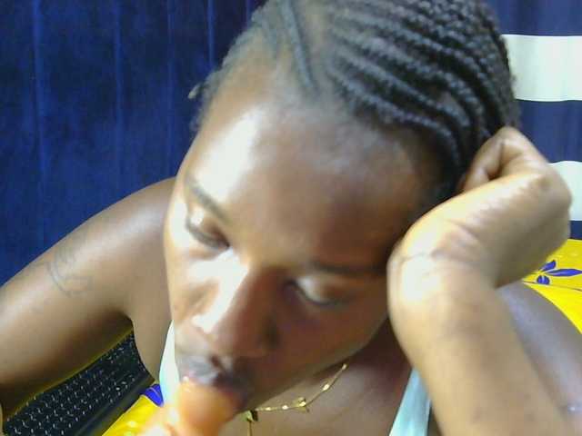 Nyangisexy1 live cam on BongaCams