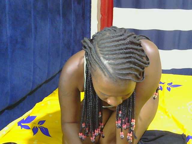 Nyangisexy1 live cam on BongaCams