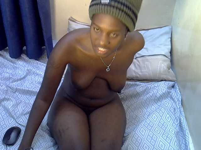 Nyangisexy1 live cam on UnifiedCams