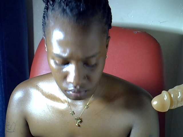 Nyangisexy1 live cam on BongaCams