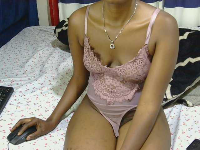 Nyangisexy1 live cam on BongaCams