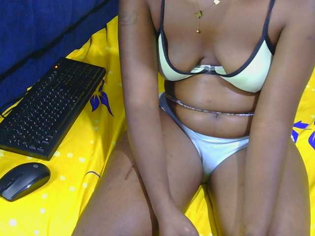 Nyangisexy1 live cam on BongaCams