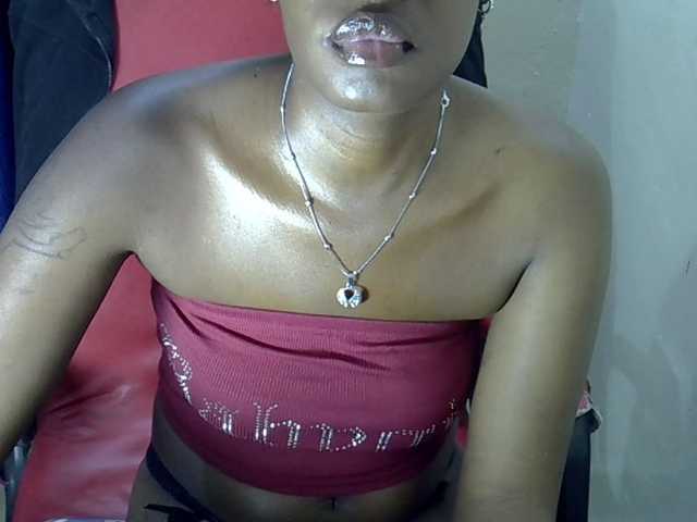 Nyangisexy1 live cam on BongaCams