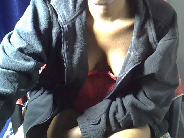 Nyangisexy1 live cam on BongaCams