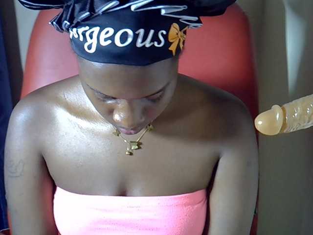 Nyangisexy1 live cam on BongaCams