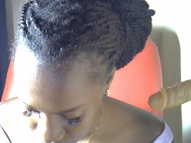 Nyangisexy1 live cam on BongaCams