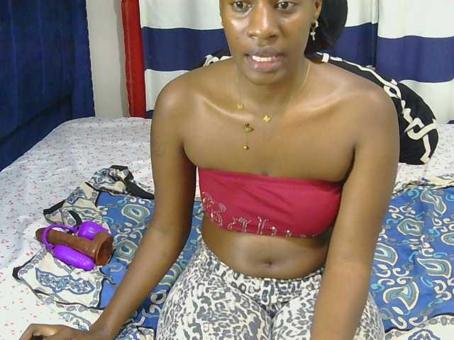 Nyangisexy1 live cam on BongaCams