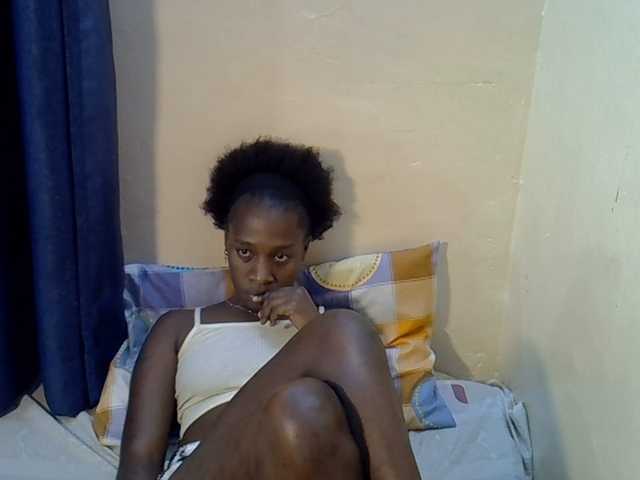 Nyangisexy1 live cam on BongaCams