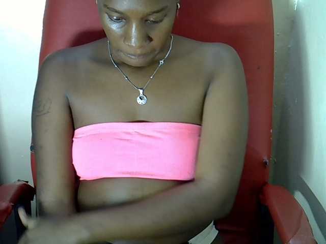 Nyangisexy1 live cam on BongaCams