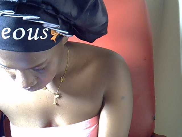 Nyangisexy1 live cam on BongaCams