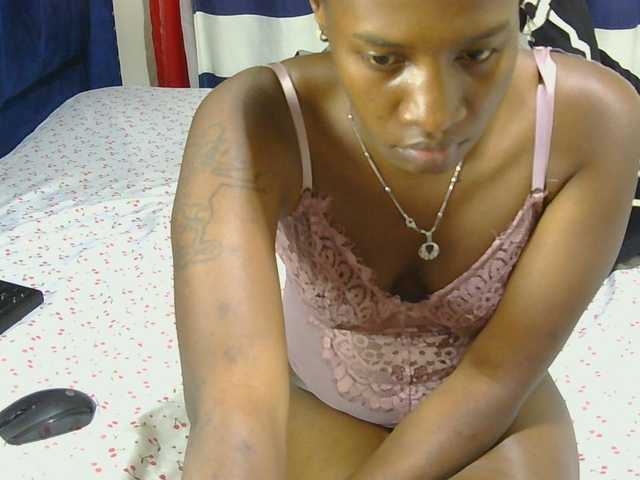 Nyangisexy1 live cam on BongaCams