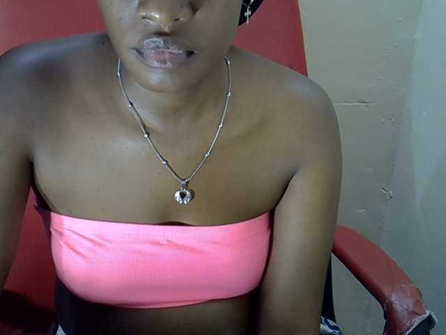 Nyangisexy1 live cam on BongaCams