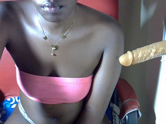 Nyangisexy1 live cam on BongaCams