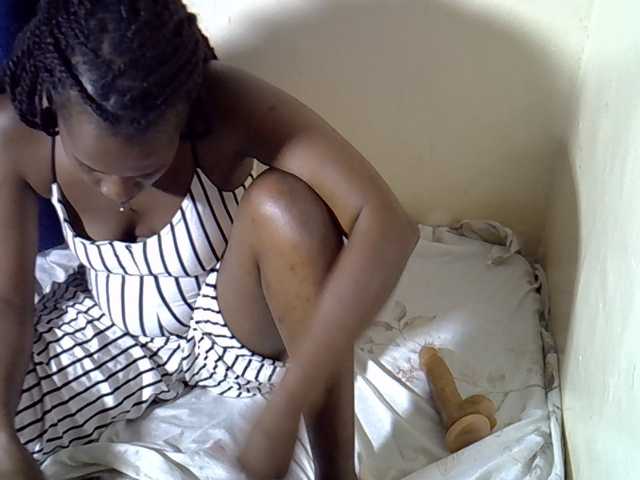Nyangisexy1 live cam on BongaCams