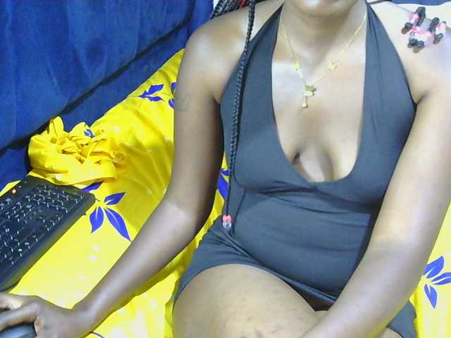 Nyangisexy1 live cam on BongaCams