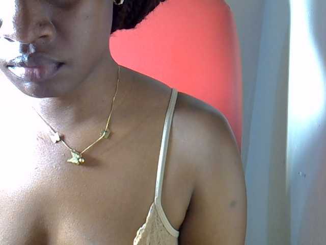 Nyangisexy1 live cam on BongaCams