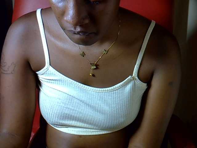 Nyangisexy1 live cam on BongaCams