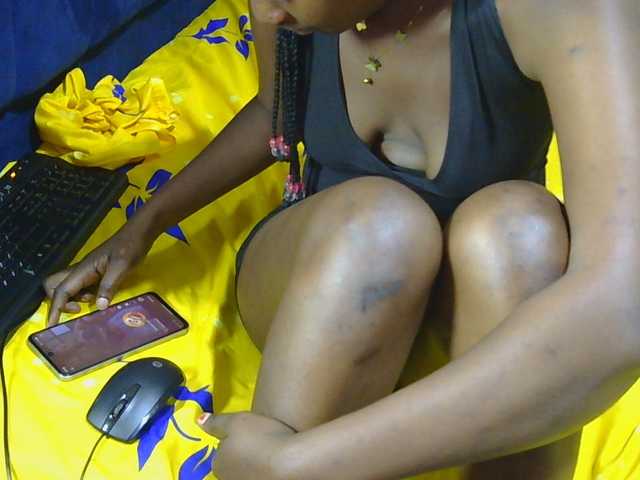 Nyangisexy1 live cam on BongaCams