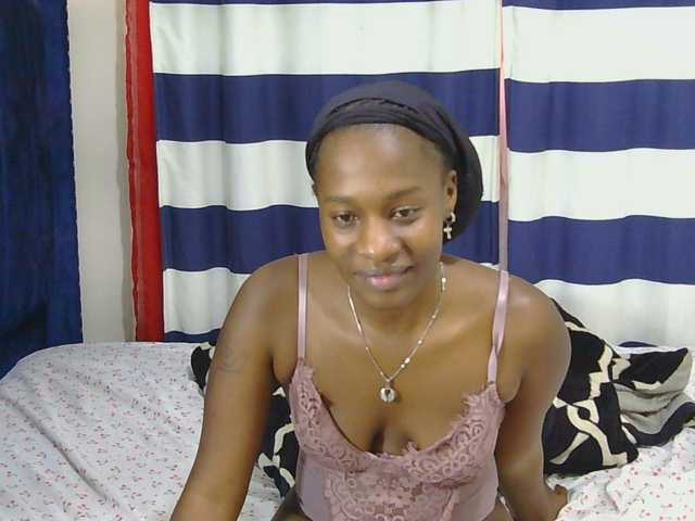 Nyangisexy1 live cam on BongaCams