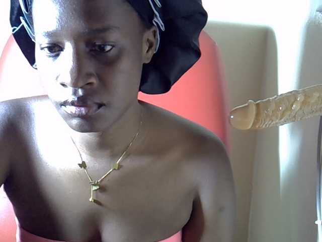 Nyangisexy1 live cam on BongaCams