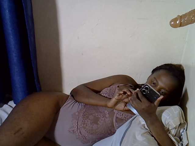 Nyangisexy1 live cam on BongaCams