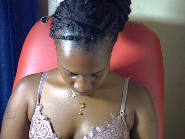 Nyangisexy1 live cam on BongaCams