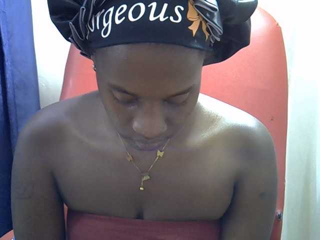 Nyangisexy1 live cam on BongaCams