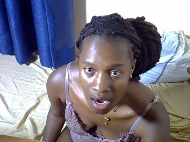 Nyangisexy1 live cam on BongaCams
