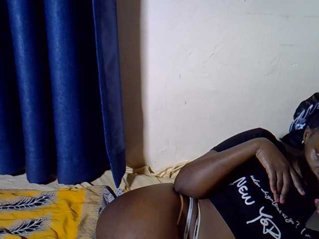 Nyangisexy1 live cam preview