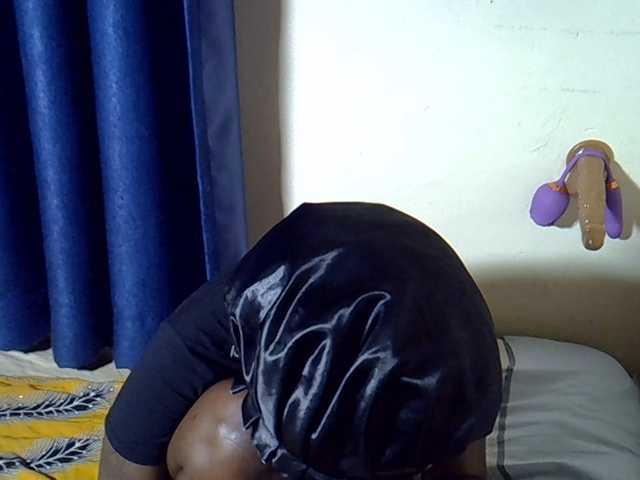 Nyangisexy1 live cam preview