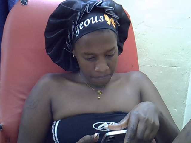 Nyangisexy1 live cam on BongaCams