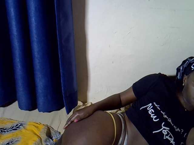 Nyangisexy1 live cam preview
