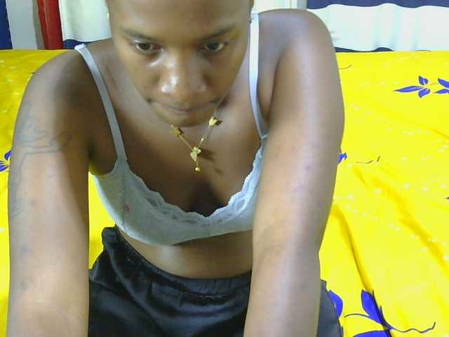 Nyangisexy1 live cam on BongaCams